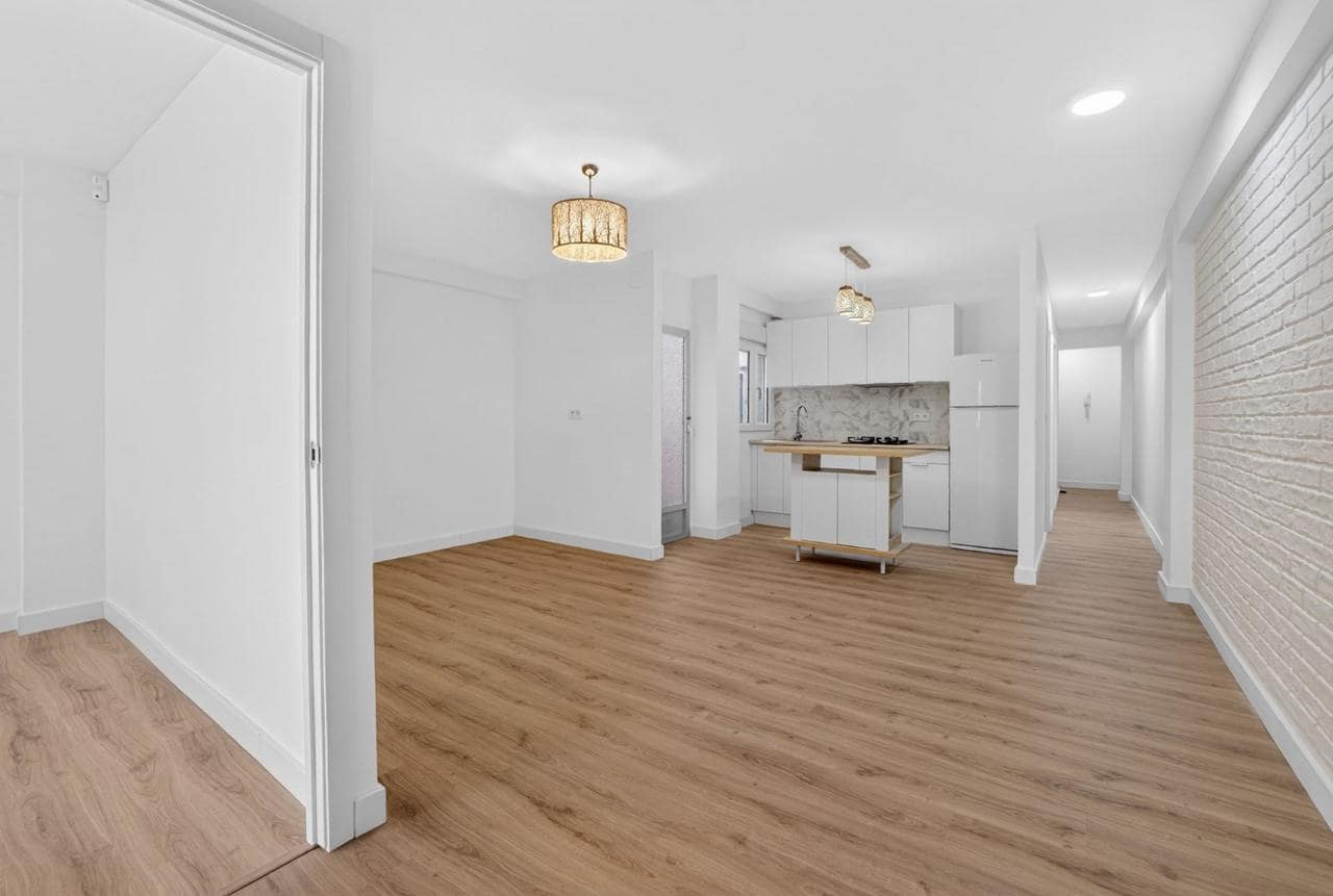 3 soveværelse Lejlighed til salg i Torrevieja - € 130.000 (Ref: 9836013)