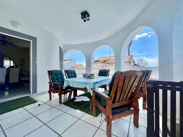 3 Zimmer Villa zu verkaufen in Dehesa de Campoamor, Orihuela mit Pool - 335.000 € (Ref: 9840270)