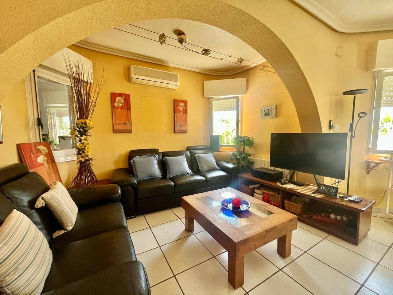 3 Zimmer Villa zu verkaufen in Orihuela Costa mit Pool - 335.000 € (Ref: 9840270)