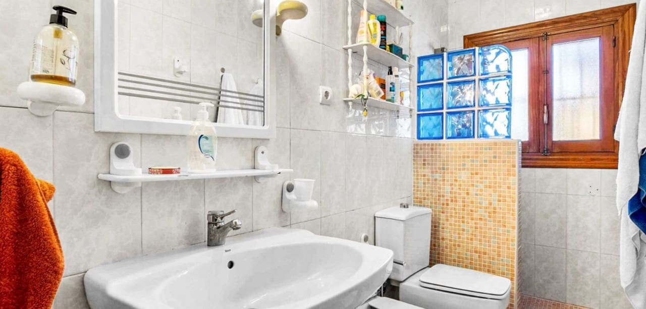 8 chambre Villa/Maison à vendre à Torrevieja - 550 000 € (Ref: 9840280)