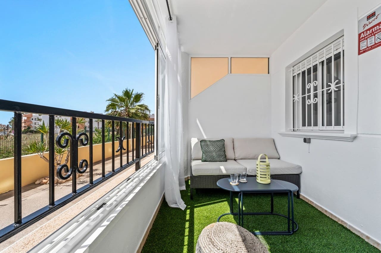 2 soveværelse Lejlighed til salg i Playa Flamenca med swimmingpool - € 199.800 (Ref: 9840285)