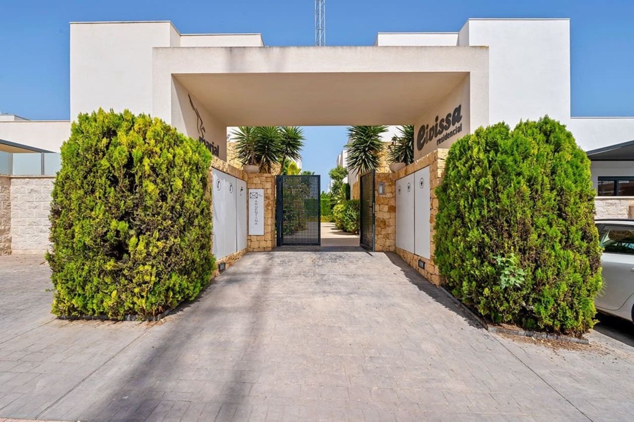 3 soveværelse Villa til salg i Ciudad Quesada - € 449.000 (Ref: 9842685)