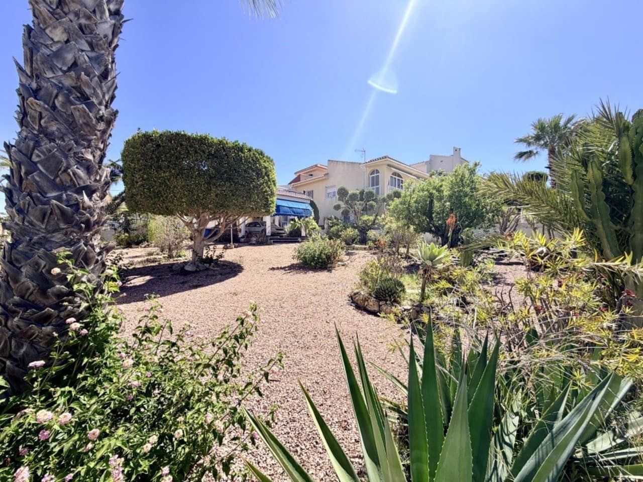4 soveværelse Villa til salg i Ciudad Quesada - € 595.000 (Ref: 9842686)