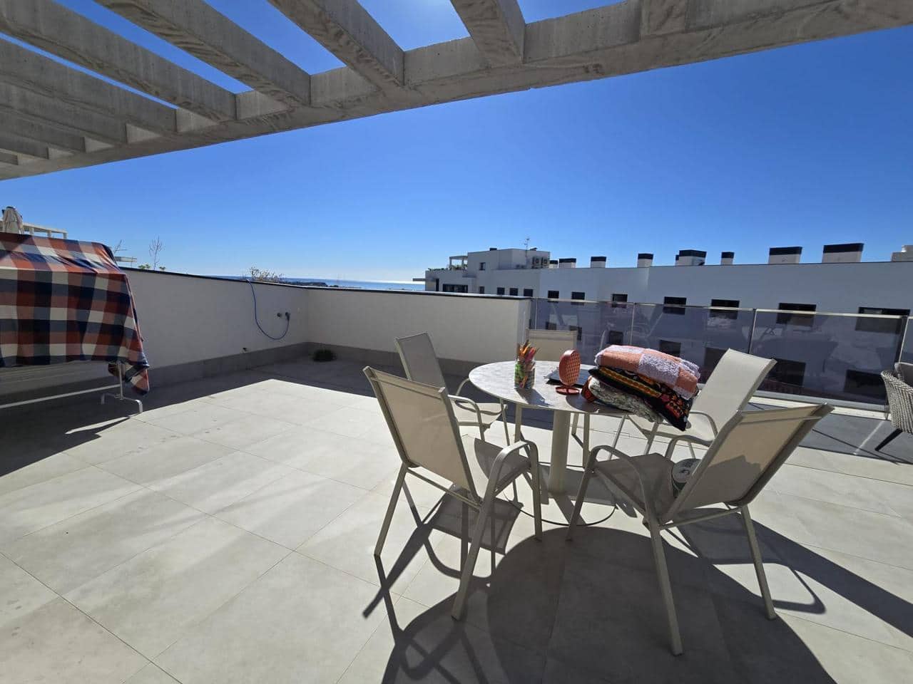 3 makuuhuone Kattohuoneisto myytävänä paikassa Campoamor mukana uima-altaan - 424 000 € (Ref: 9849135)
