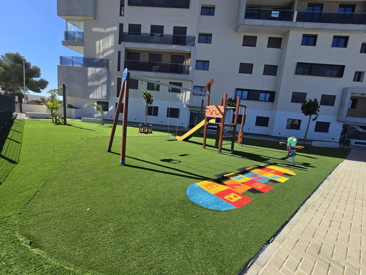 3 makuuhuone Kattohuoneisto myytävänä paikassa Campoamor mukana uima-altaan - 424 000 € (Ref: 9849135)