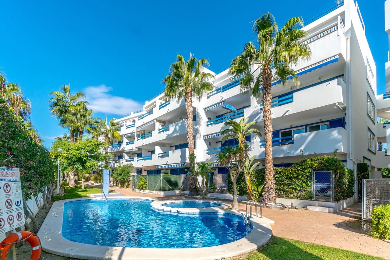 2 soveværelse Lejlighed til salg i Orihuela Costa med swimmingpool - € 189.000 (Ref: 9849139)