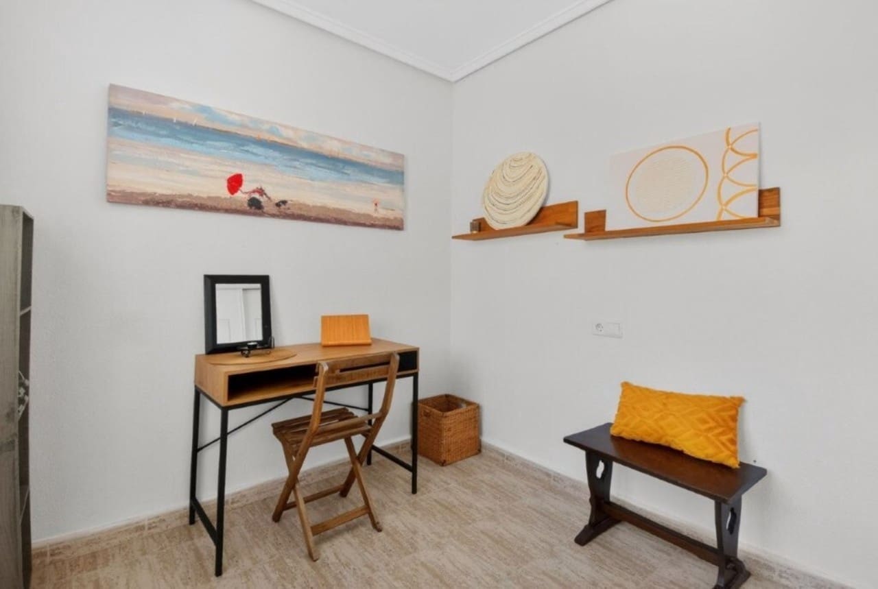 4 quarto Casa em Banda para venda em Torrevieja com piscina - 185 000 € (Ref: 9849142)