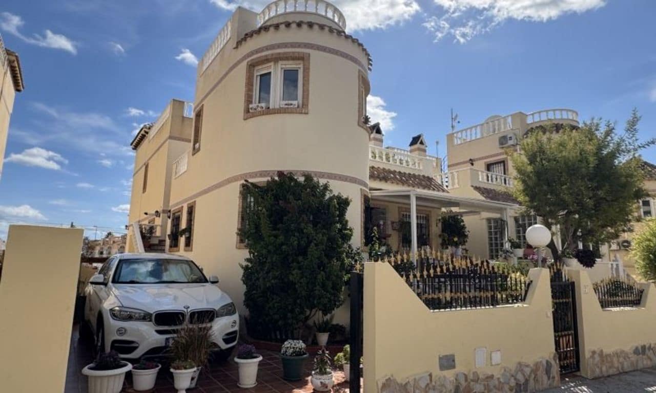 3 soverom Villa til salgs i Orihuela Costa - € 224 995 (Ref: 9851013)