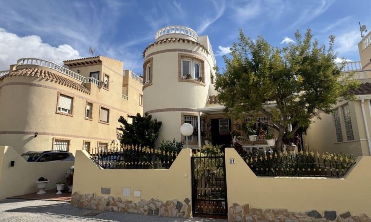 3 soverom Villa til salgs i Orihuela Costa - € 224 995 (Ref: 9851013)