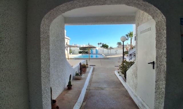 2 chambre Appartement à vendre à Dehesa de Campoamor, Orihuela - 166 995 € (Ref: 9851014)