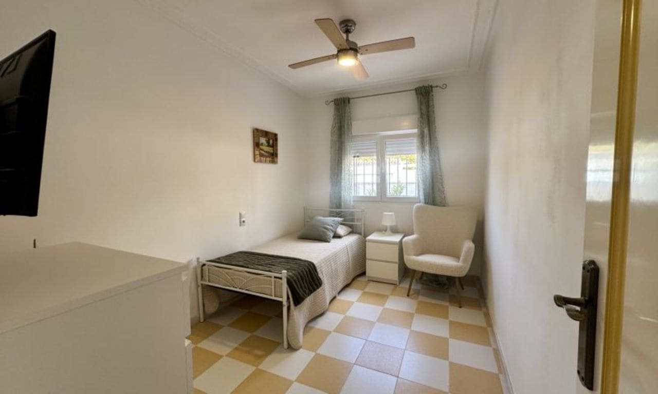 4 chambre Villa/Maison à vendre à Torrevieja - 398 995 € (Ref: 9851015)