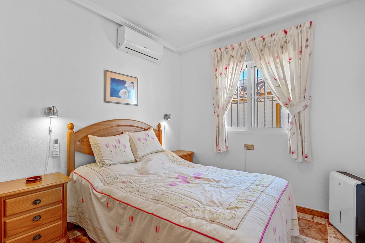 2 soveværelse Byhus til salg i Cabo Roig - € 219.000 (Ref: 9851019)