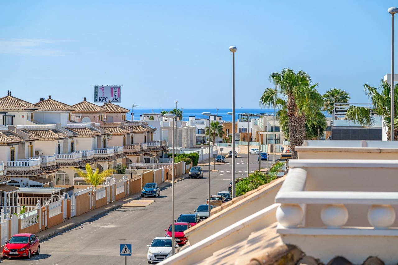 2 soveværelse Byhus til salg i Cabo Roig - € 219.000 (Ref: 9851019)