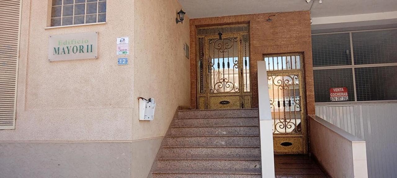2 bedroom Apartment for sale in Los Montesinos with pool - € 125,000 (Ref: 9851020)