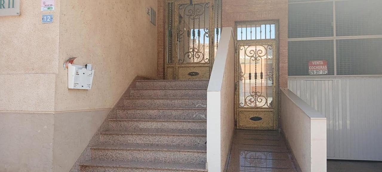 2 bedroom Apartment for sale in Los Montesinos with pool - € 125,000 (Ref: 9851020)