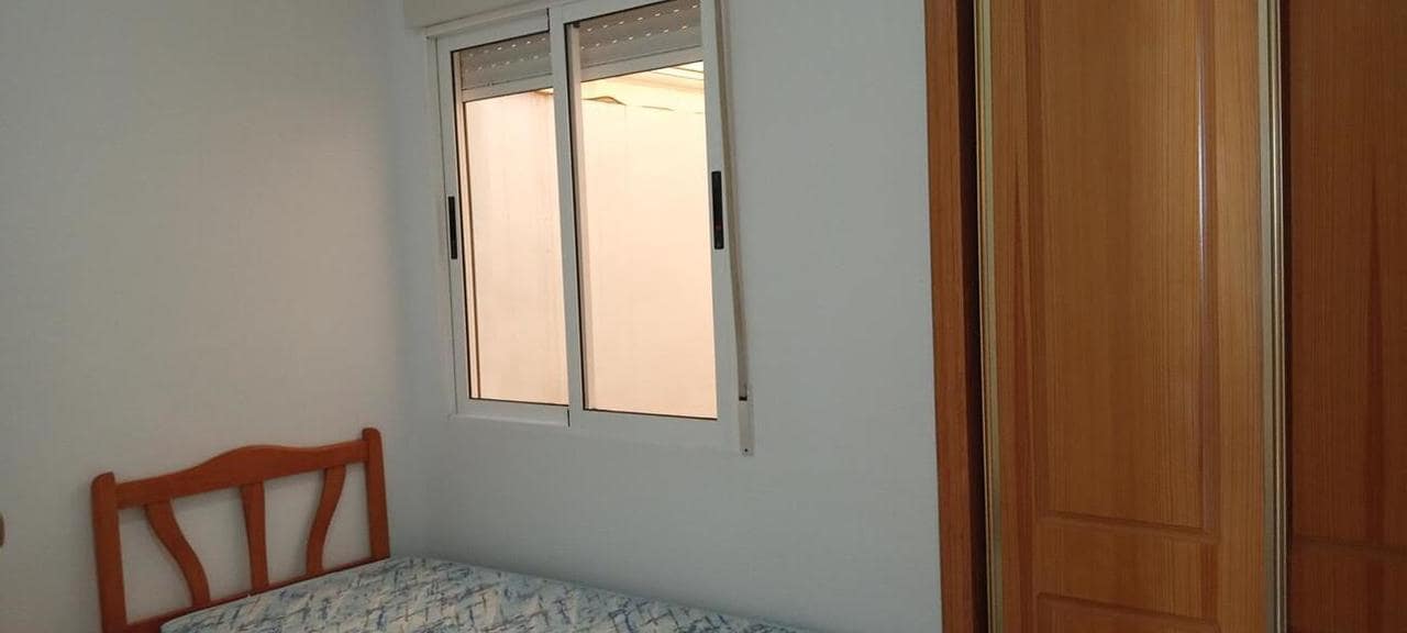 2 bedroom Apartment for sale in Los Montesinos with pool - € 125,000 (Ref: 9851020)