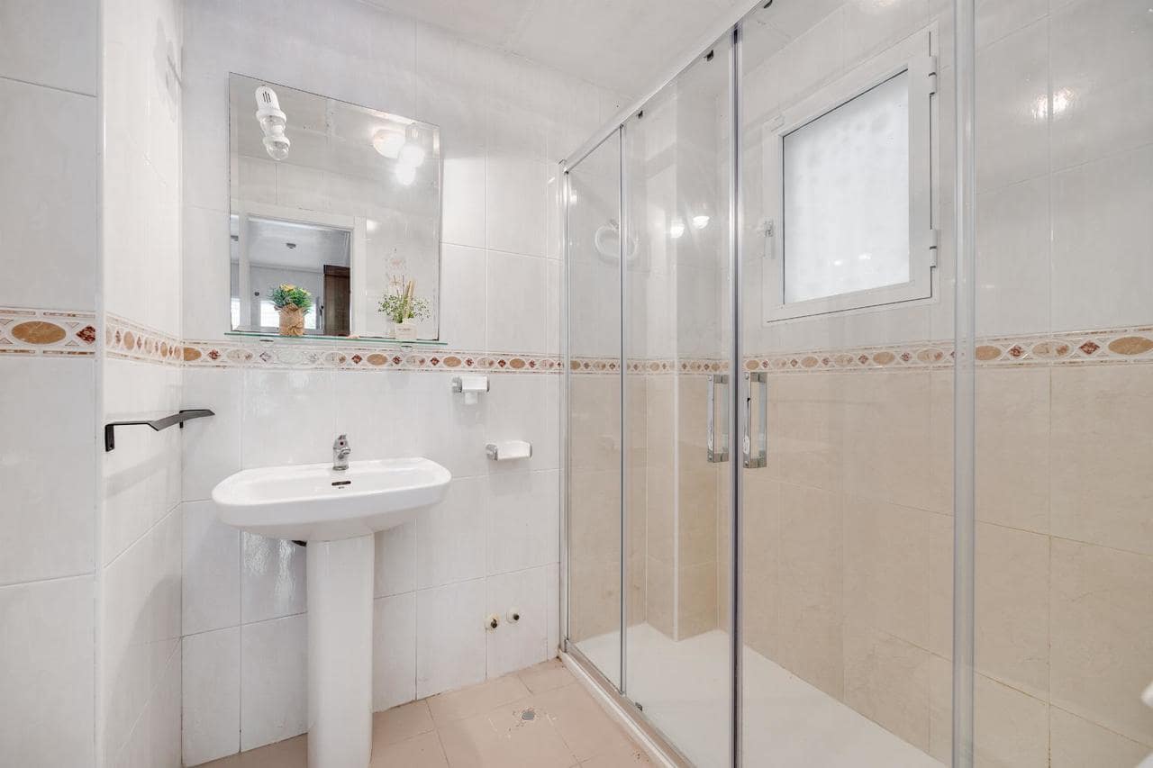 2 chambre Bungalow à vendre à Torrevieja - 139 000 € (Ref: 9855089)
