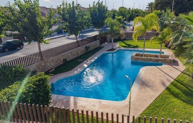 2 chambre Bungalow à vendre à Pilar de la Horadada ciudad, Pilar de la Horadada avec piscine - 412 000 € (Ref: 9855100)