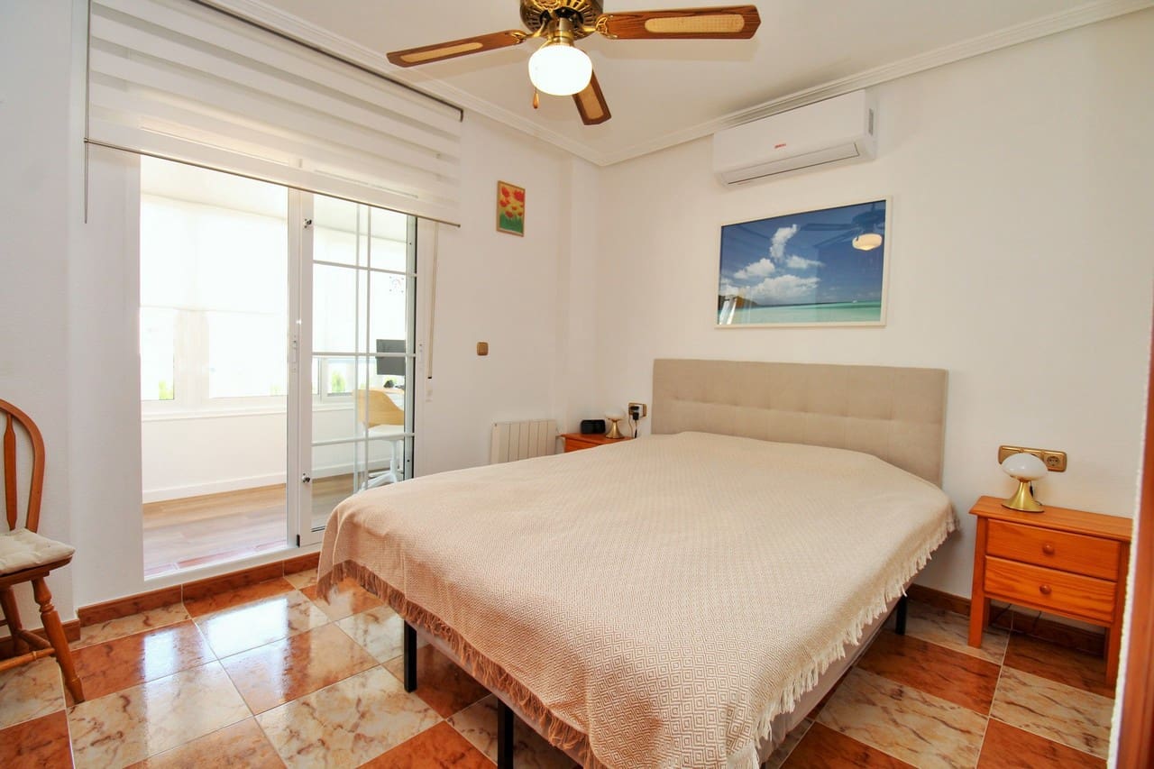 Casa de 2 habitaciones en Cabo Roig en venta con piscina - 219.900 € (Ref: 9855110)