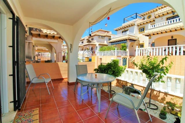 Casa de 2 habitaciones en Cabo Roig, Orihuela en venta con piscina - 219.900 € (Ref: 9855110)