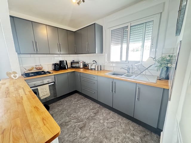 2 slaapkamer Villa te koop in Villamartin, Orihuela met zwembad - € 289.995 (Ref: 9855111)