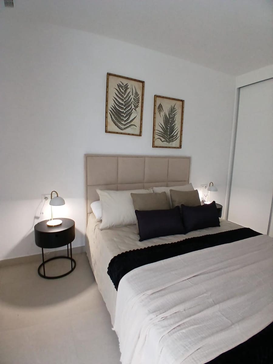3 bedroom Townhouse for sale in Bigastro - € 328,000 (Ref: 9857524)