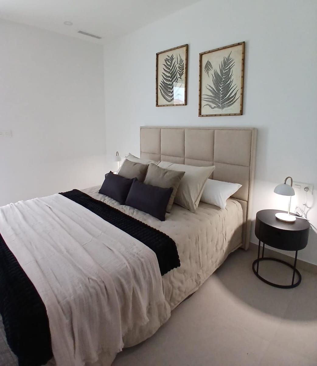 3 bedroom Townhouse for sale in Bigastro - € 368,000 (Ref: 9857531)