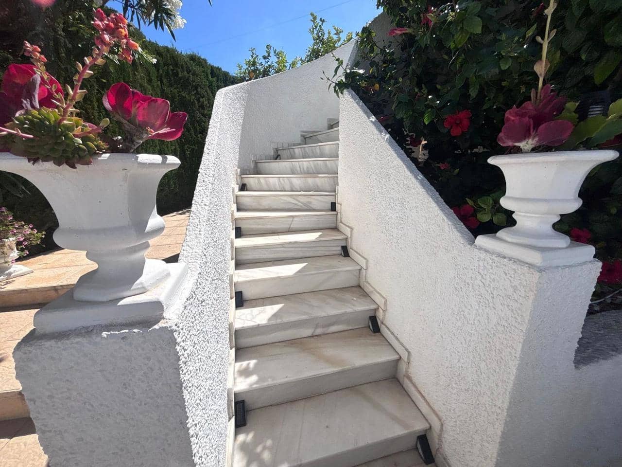 2 chambre Villa/Maison à vendre à Torrevieja avec piscine - 420 000 € (Ref: 9857532)