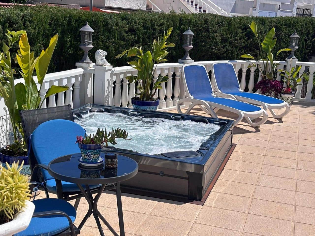 2 chambre Villa/Maison à vendre à Torrevieja avec piscine - 420 000 € (Ref: 9857532)