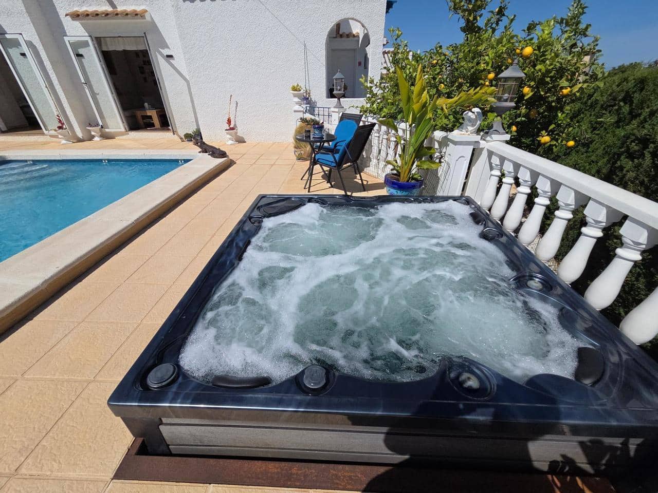 2 chambre Villa/Maison à vendre à Torrevieja avec piscine - 420 000 € (Ref: 9857532)