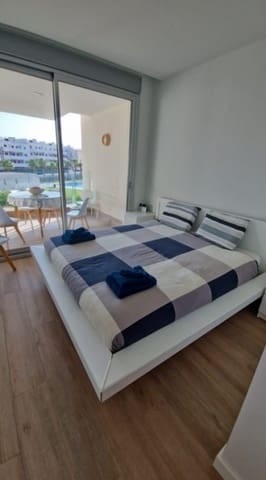 Apartamento de 2 habitaciones en Villamartin, Orihuela en venta con piscina garaje - 279.900 € (Ref: 9857544)