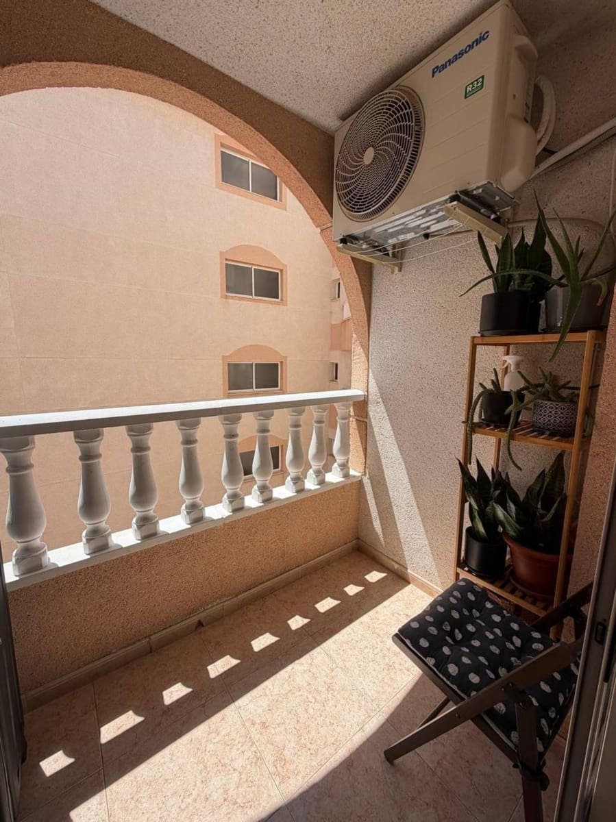 2 chambre Appartement à vendre à Torrevieja - 134 900 € (Ref: 9857548)