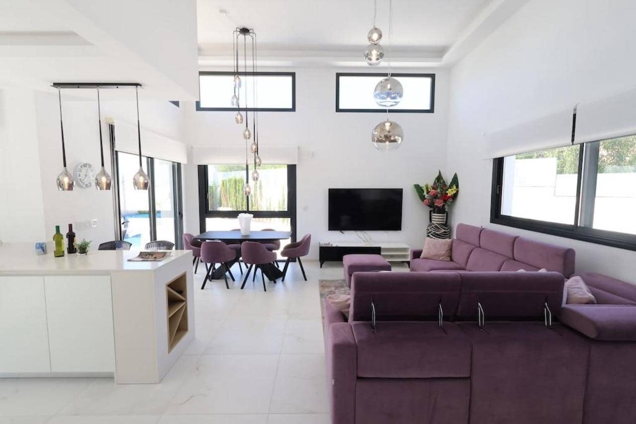3 bedroom Villa for sale in Rojales - € 699,000 (Ref: 9858043)