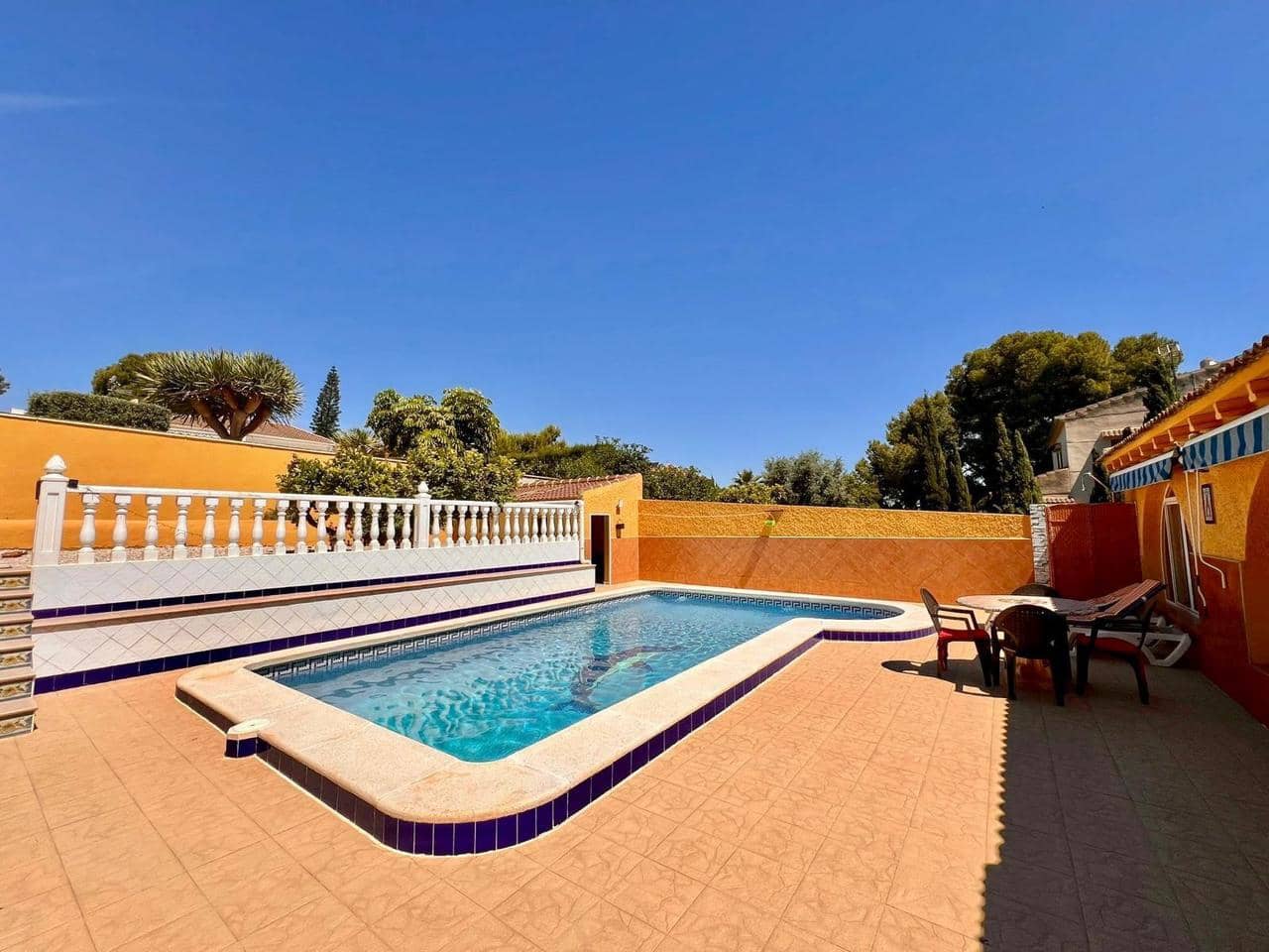 2 soverom Villa til salgs i Torrevieja med svømmebasseng - € 420 000 (Ref: 9859617)