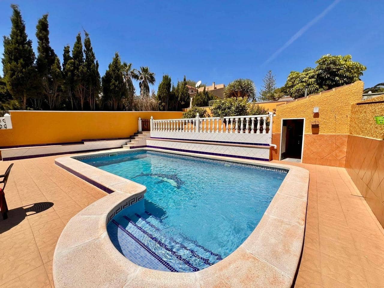 2 soverom Villa til salgs i Torrevieja med svømmebasseng - € 420 000 (Ref: 9859617)