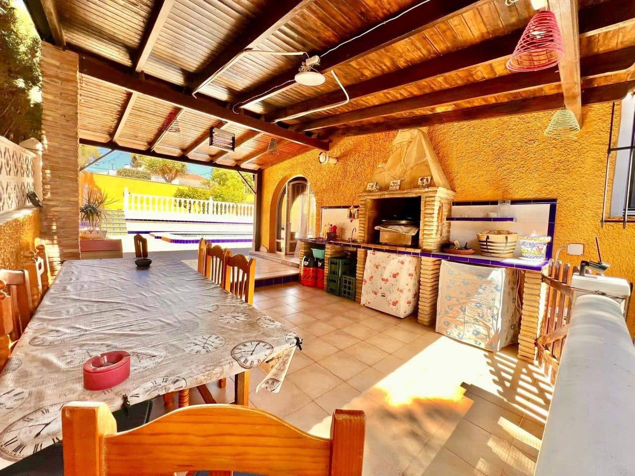 2 soverom Villa til salgs i Torrevieja med svømmebasseng - € 420 000 (Ref: 9859617)
