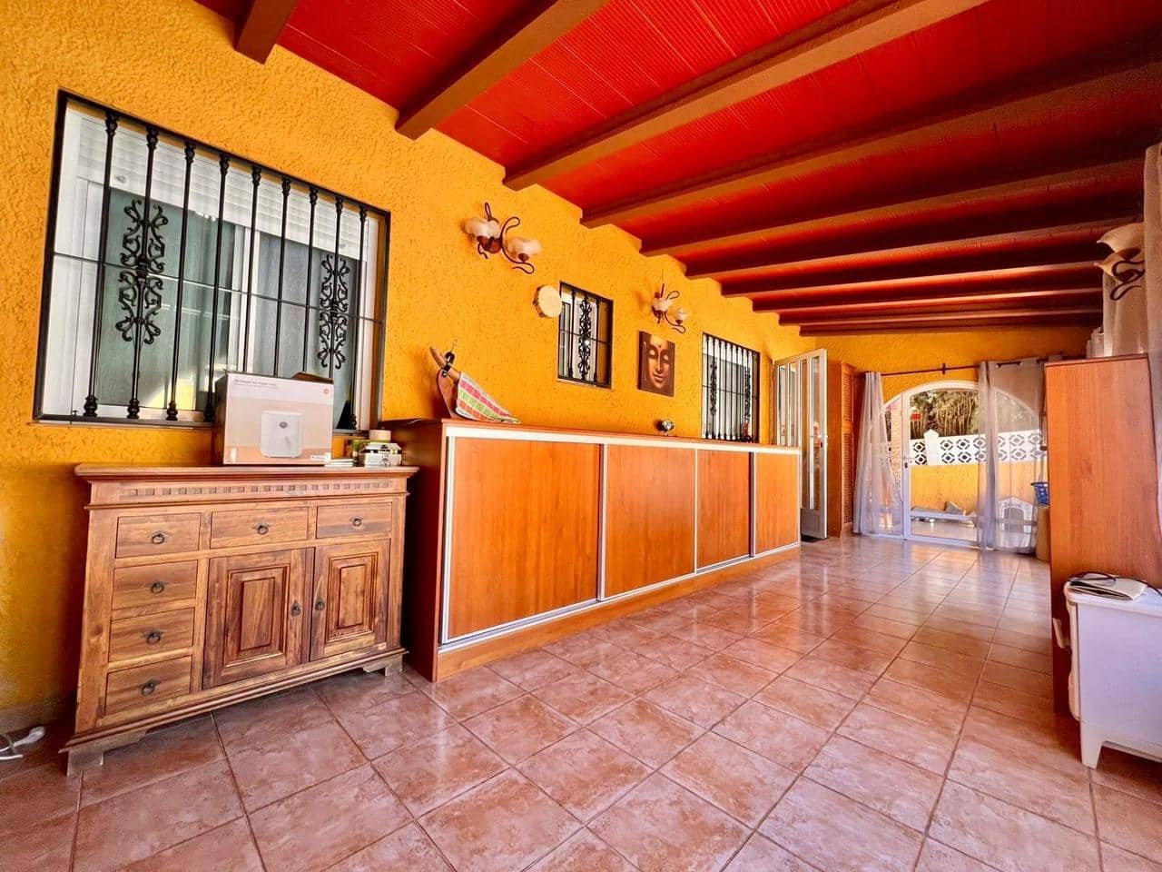 2 soverom Villa til salgs i Torrevieja med svømmebasseng - € 420 000 (Ref: 9859617)