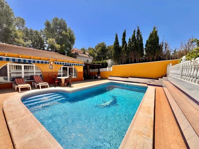 2 slaapkamer Villa te koop in El Molino, Torrevieja met zwembad - € 420.000 (Ref: 9859617)