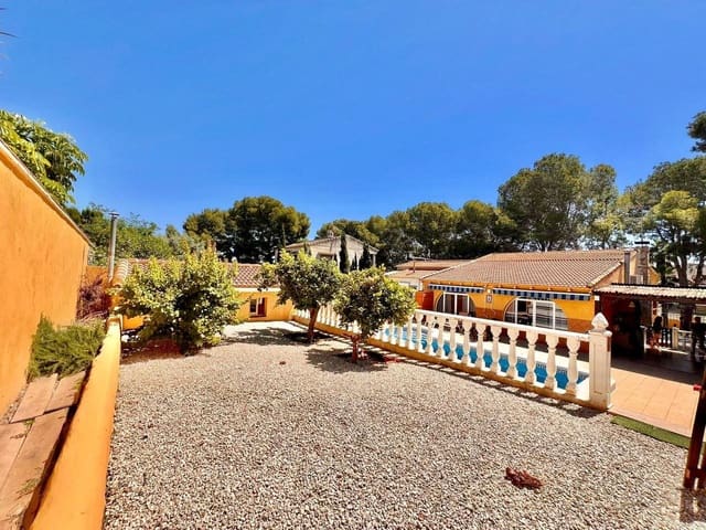 2 slaapkamer Villa te koop in El Molino, Torrevieja met zwembad - € 420.000 (Ref: 9859617)