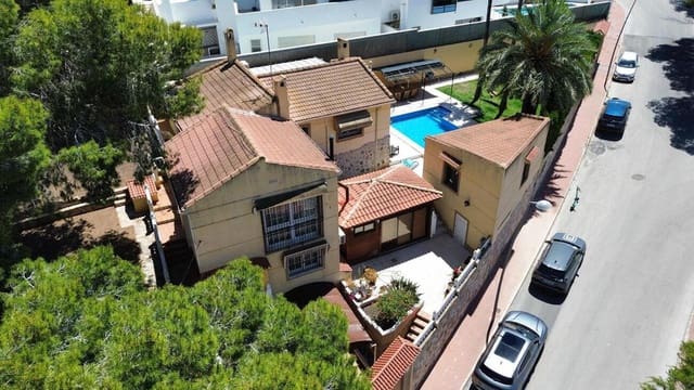 4 sypialnia Willa na sprzedaż w Los Balcones z basenem garażem - 490 000 € (Ref: 9859619)
