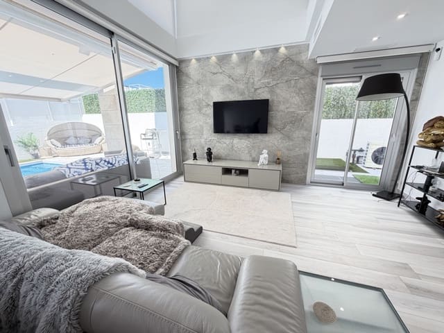 4 quarto Moradia para venda em Cabo Roig, Orihuela com piscina - 619 995 € (Ref: 9864745)