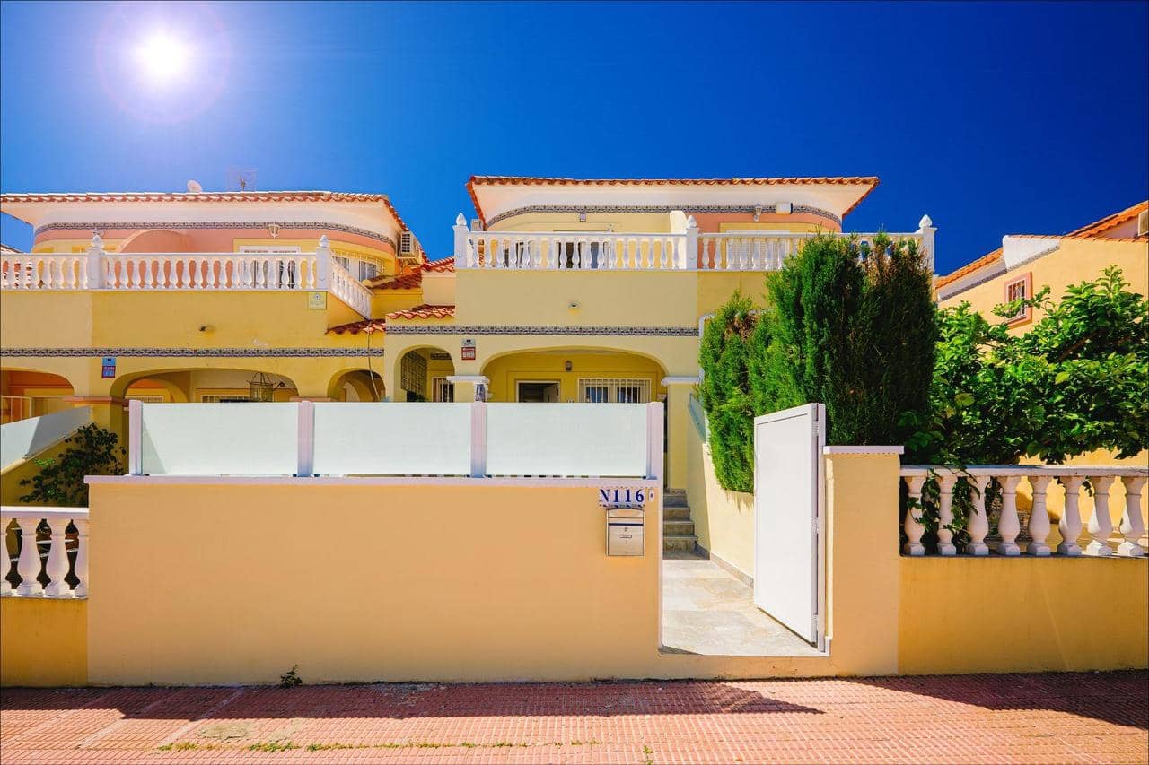 3 bedroom Townhouse for sale in Orihuela Costa with pool - € 239,900 (Ref: 9864754)