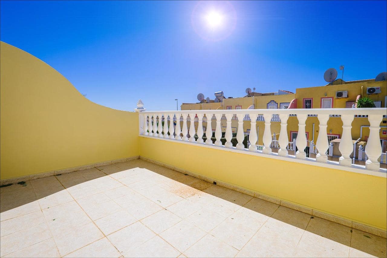 3 bedroom Townhouse for sale in Orihuela Costa with pool - € 239,900 (Ref: 9864754)