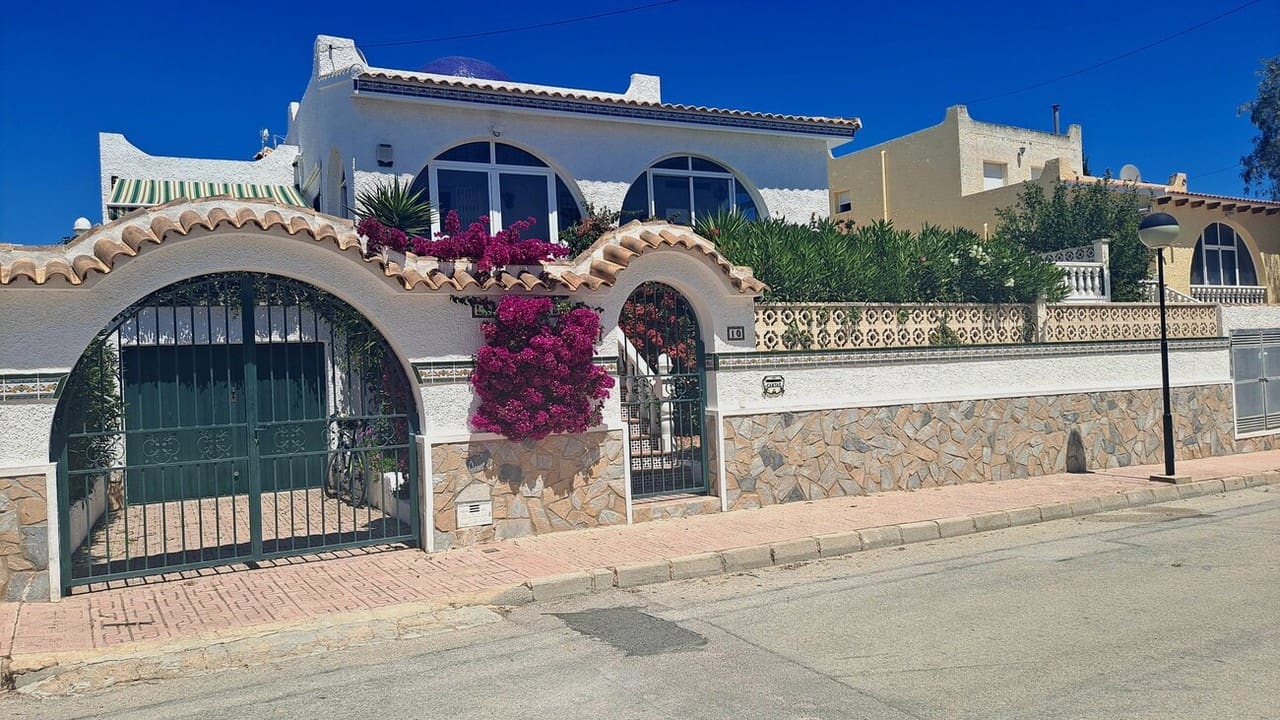 3 chambre Villa/Maison à vendre à San Miguel de Salinas - 350 000 € (Ref: 9864761)