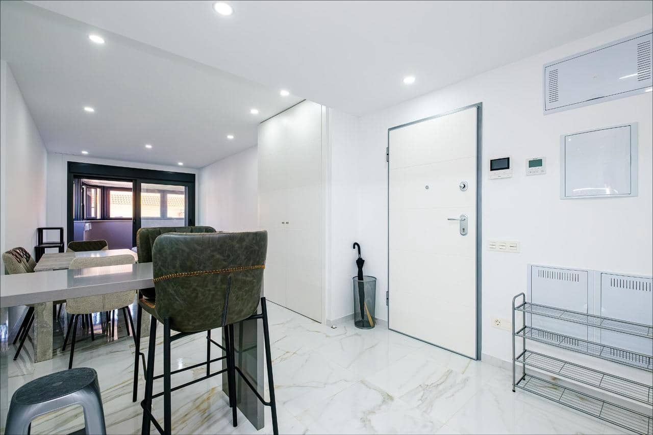 4 quarto Apartamento para venda em Torrevieja - 574 900 € (Ref: 9868316)