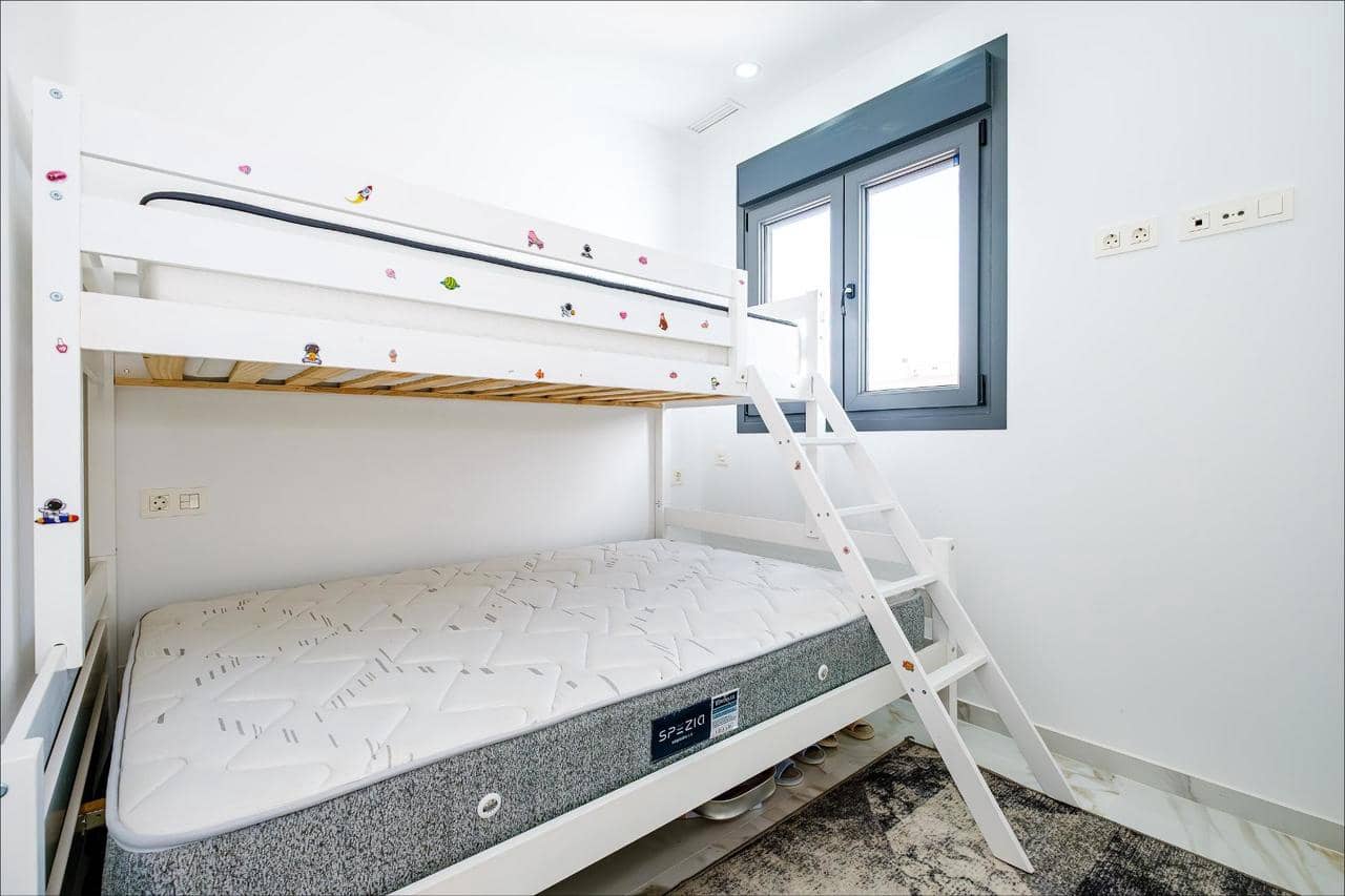 4 quarto Apartamento para venda em Torrevieja - 574 900 € (Ref: 9868316)
