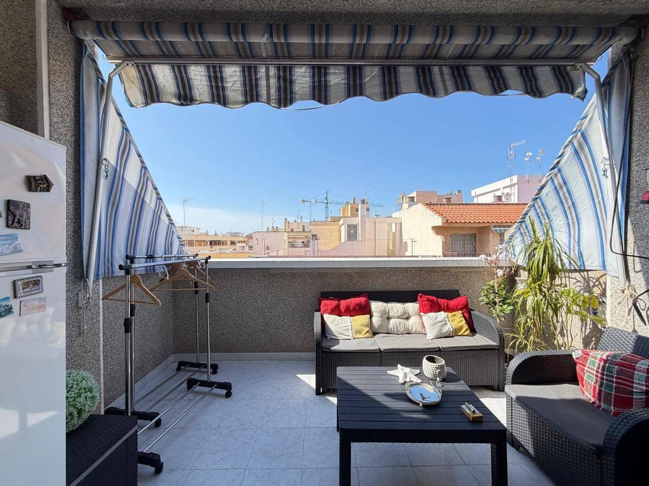 1 soverom Penthouse til salgs i Torrevieja - € 126 000 (Ref: 9868322)