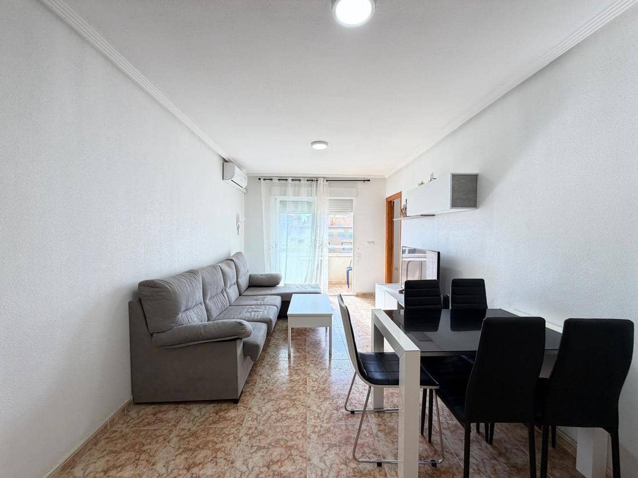 2 quarto Apartamento para venda em Torrevieja - 179 000 € (Ref: 9868327)