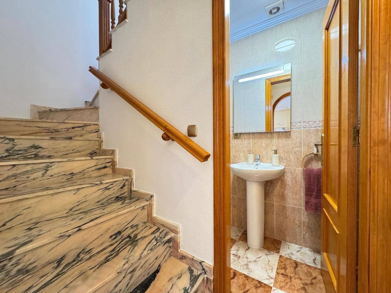 2 bedroom Townhouse for sale in Orihuela Costa with pool - € 219,900 (Ref: 9868330)