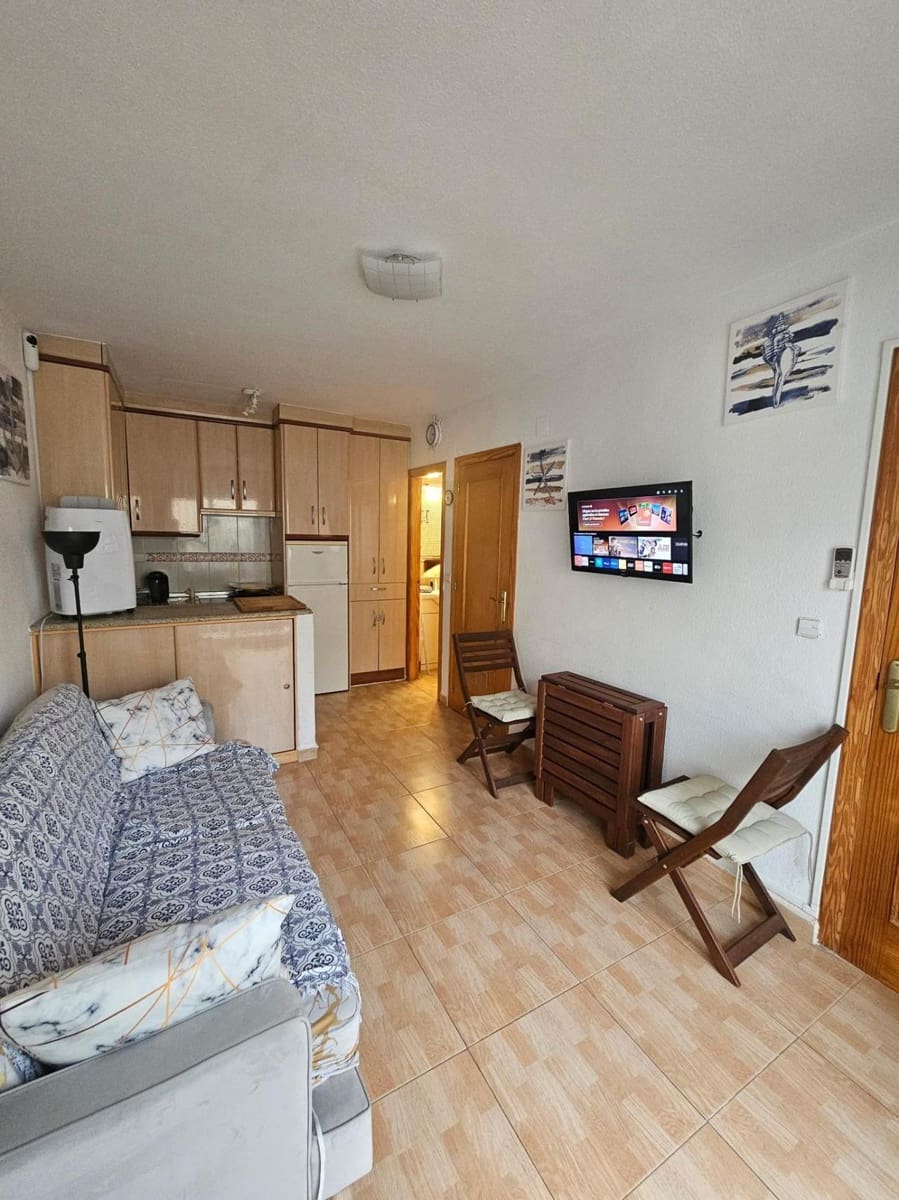 2 soverom Bungalow til salgs i Torrevieja med svømmebasseng - € 135 000 (Ref: 9868331)